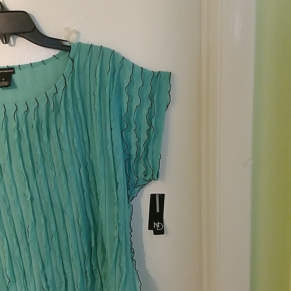 Blouse - Picture 2 of 2